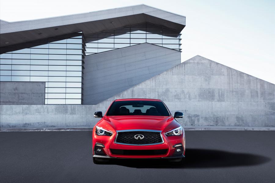  Infiniti Q50 Red Sport 400 (V37) 2017 года  (NA) (фото 7 из 40)